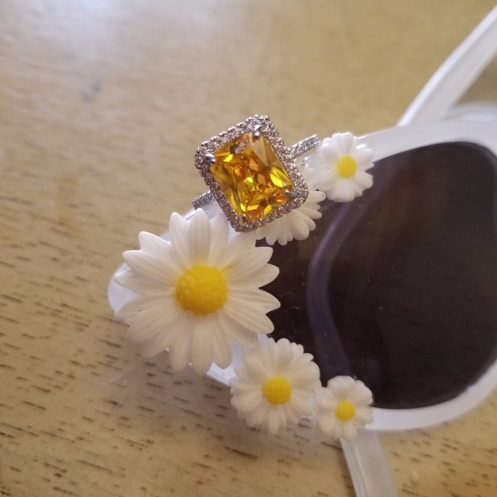 925 Swarovski Elements yellow emerald Women's ring - Picture 3 of 7